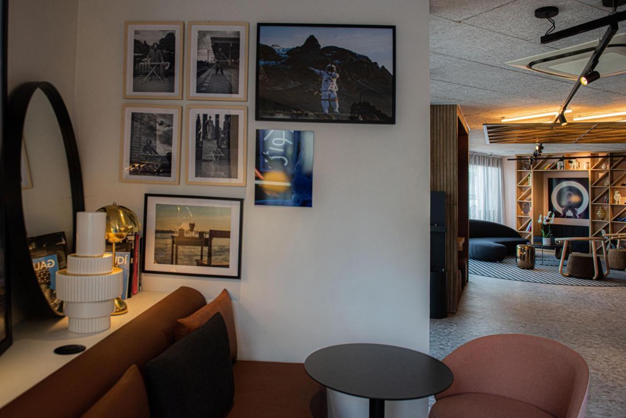 Hotel Tribe